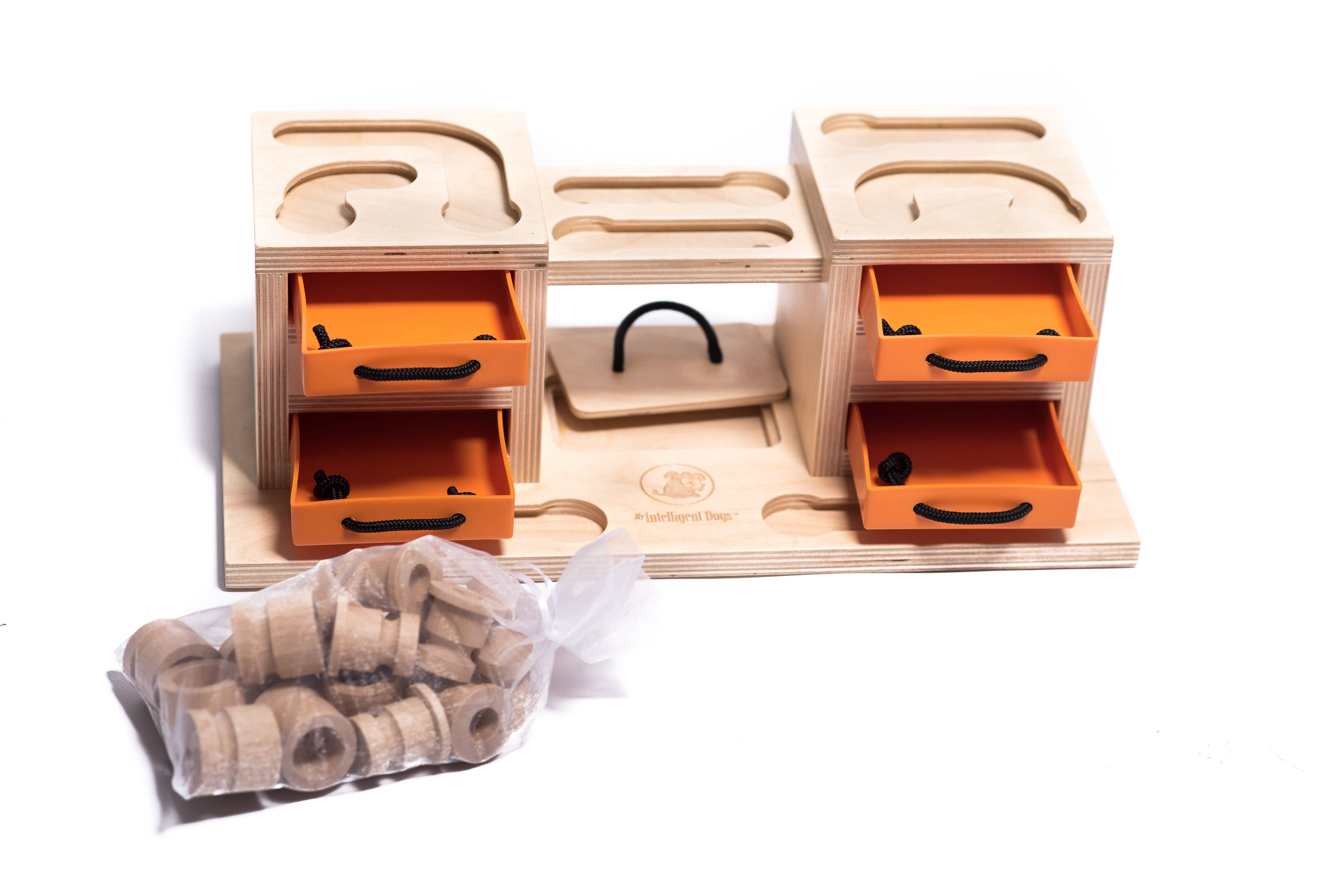 Two Towers – interaktív intelligens játék kutyáknak